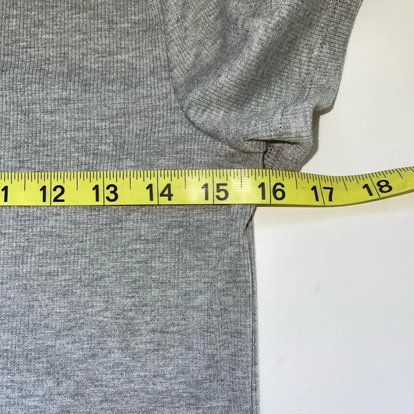 Maurices 24/7 Gray Short Sleeve Crewneck Rib Tuck In Tee Medium Women’s - Picture 6 of 10